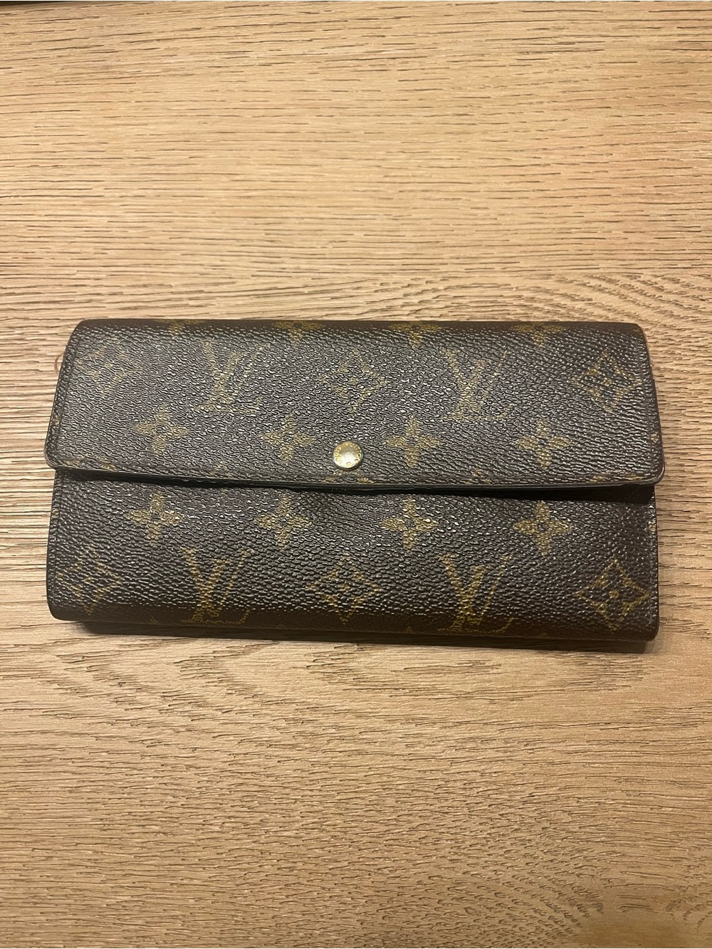 Louis Vuitton Monogram Sarah Wallet